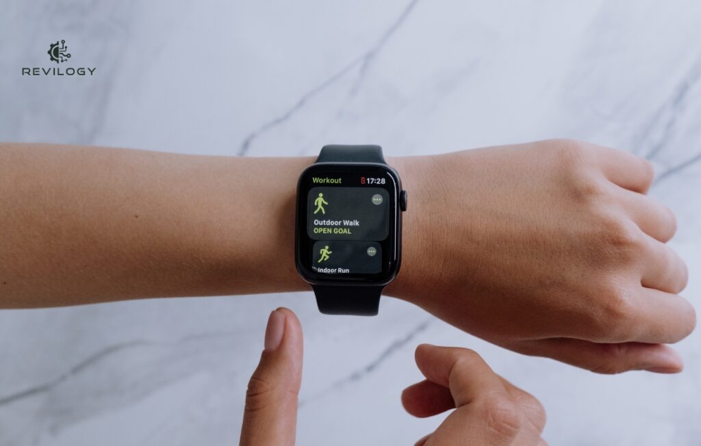 Detalle de la pantalla Always-On del Apple Watch Series 9 (2025) mostrando su brillo y nitidez.